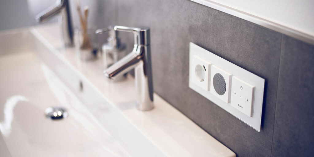 Sicher im Bad Darauf solltet ihr bei der Elektroinstallation achten!